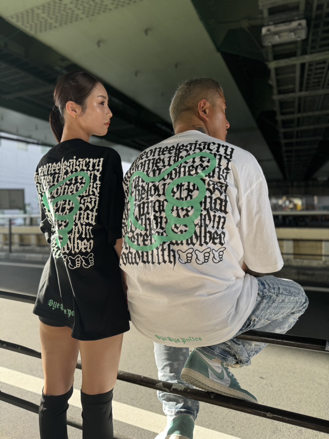 Tシャツ 指マーク（白）